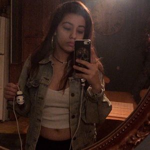 Meet your Posher, Nydia